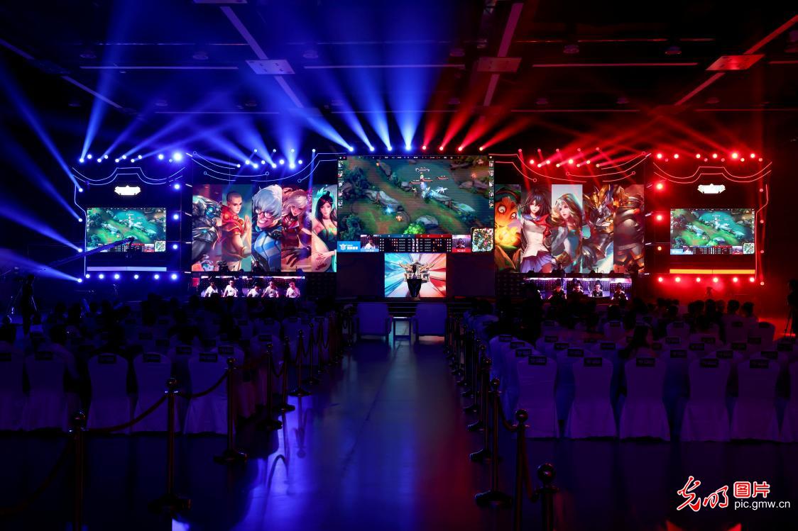 詹姆斯等核 詹姆斯等核