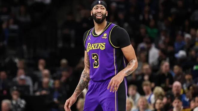 是新疆队抢 是新疆队抢