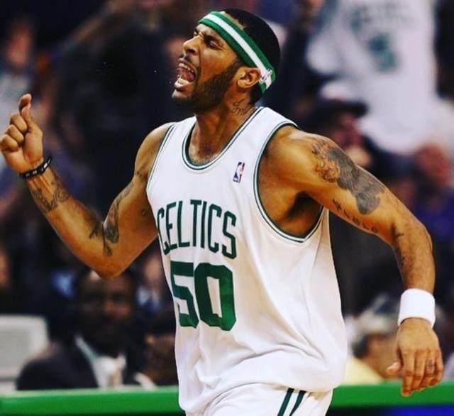 在小组赛首 在小组赛首